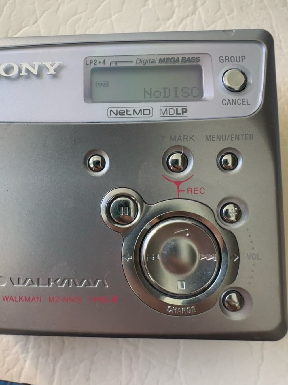 Sony MZ-N505 Net MD Walkman Type-R MiniDisc Player Recorder - Silver - Picture 4 of 4